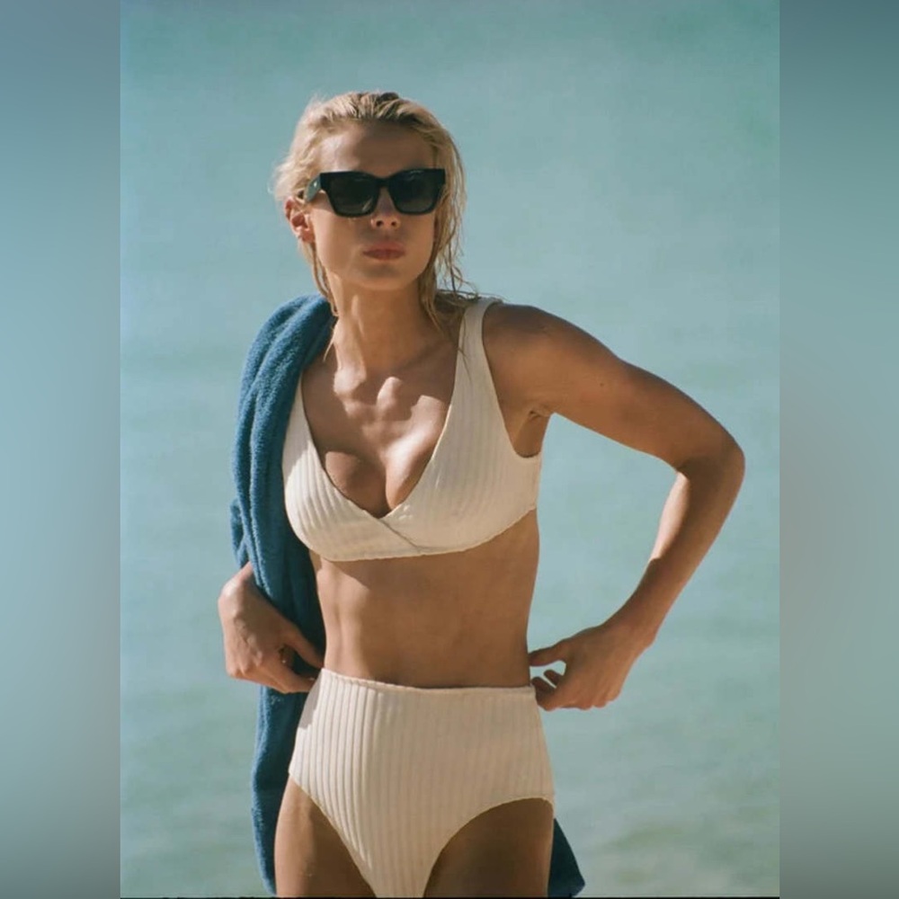 Solid & Striped The Beverly bikini top and bottom